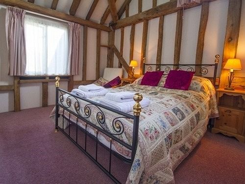 Magpies Lodge Slinfold エクステリア 写真