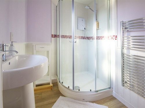 Magpies Lodge Slinfold エクステリア 写真