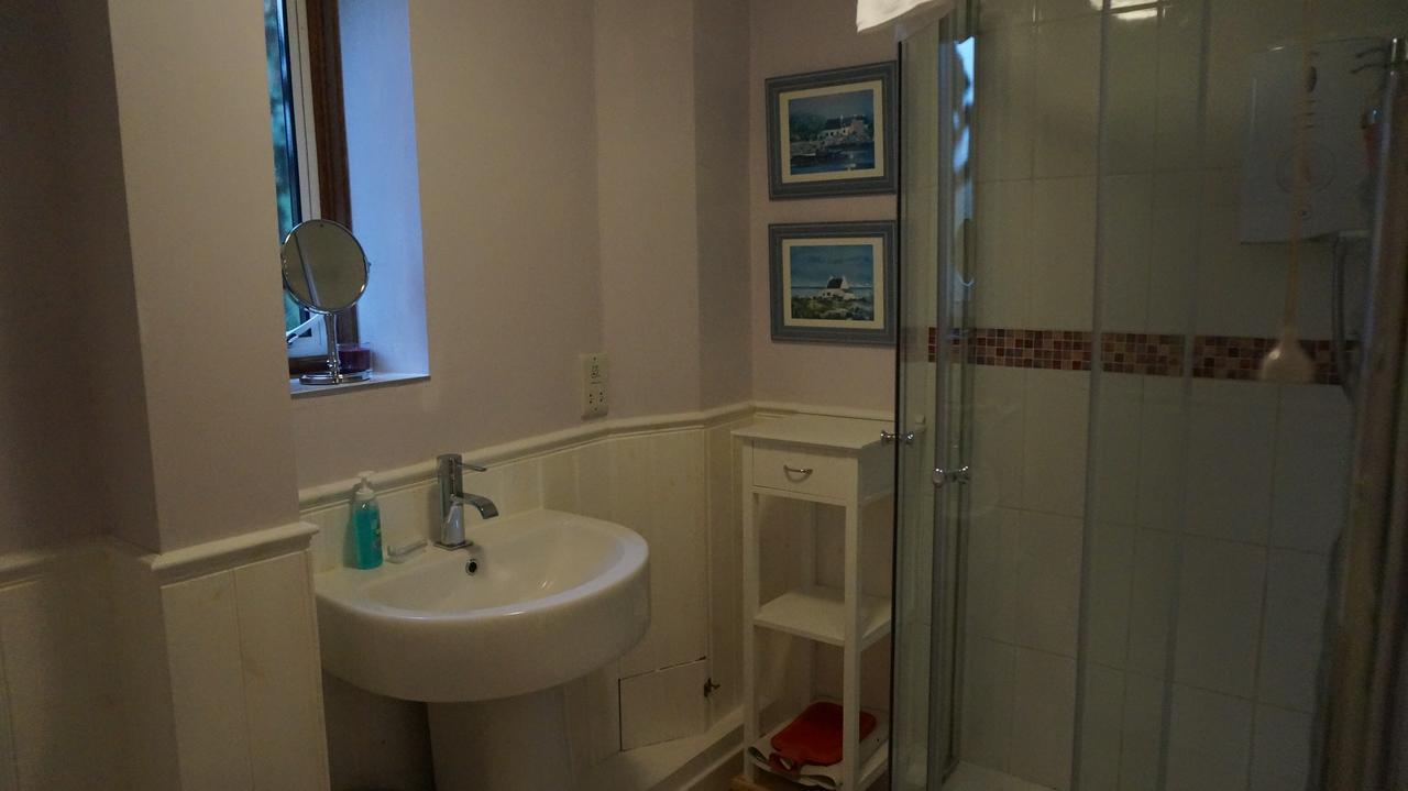 Magpies Lodge Slinfold エクステリア 写真
